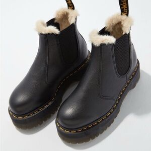 Dr. Martens 2976 platform Chelsea boots